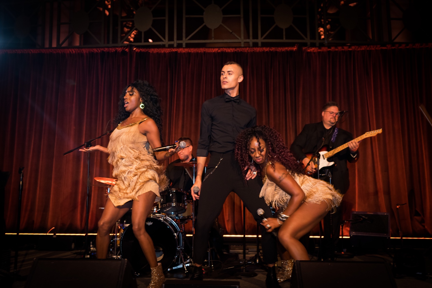 A live performance of Hank Lane Band during a wedding reception at Cipriani Wall Street in New York City.