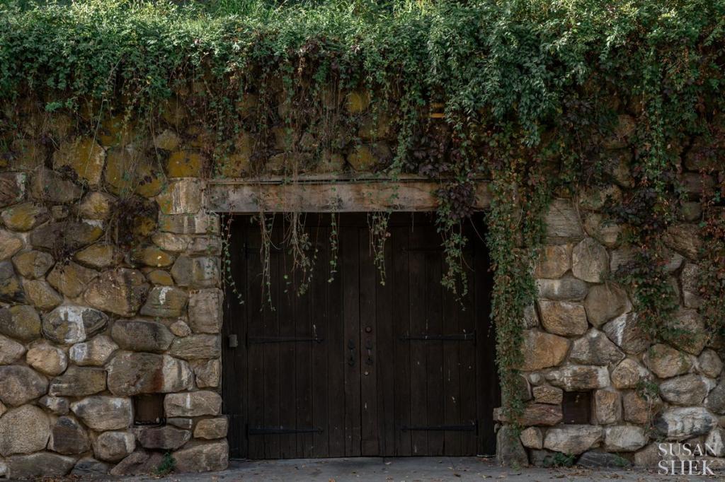 the famous doors of blue hill stone barns