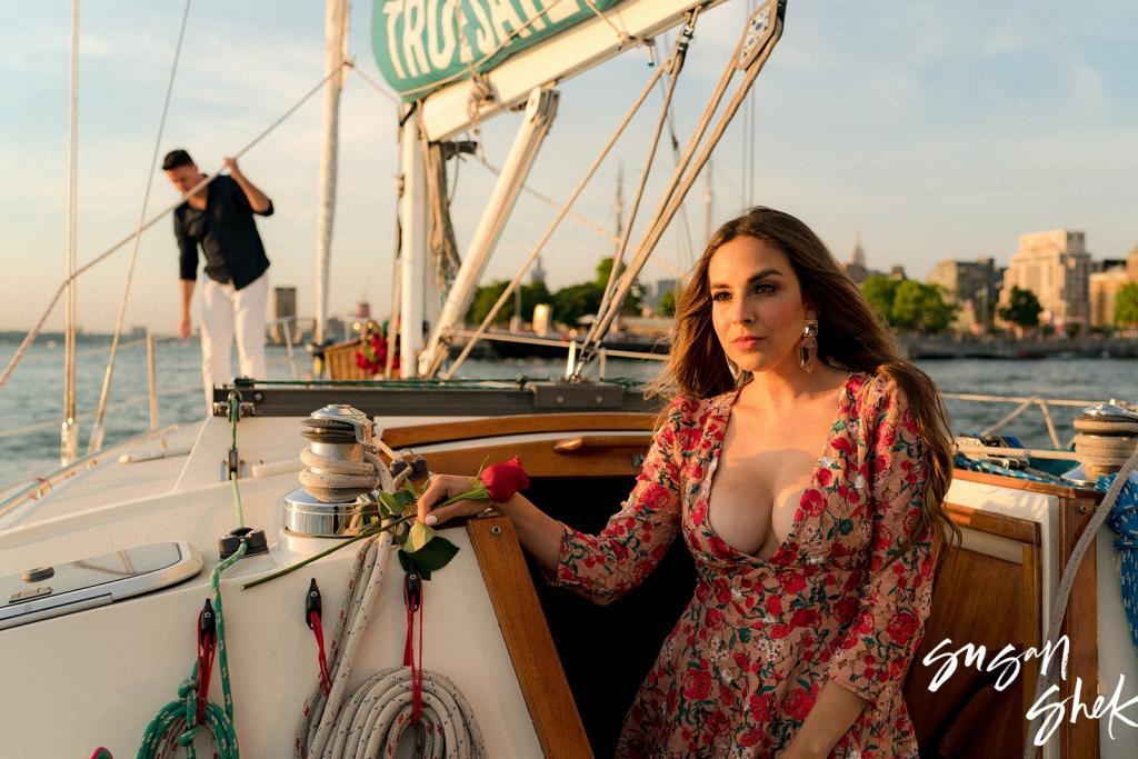 sailing engagement photos, engagement photos, engagement shoot, engagement session, sailing photos, sailing photography, yacht photography, sailing couple, sailing photoshoot, sailing photo shoot, true sailing, new york engagement, engagement session in nyc