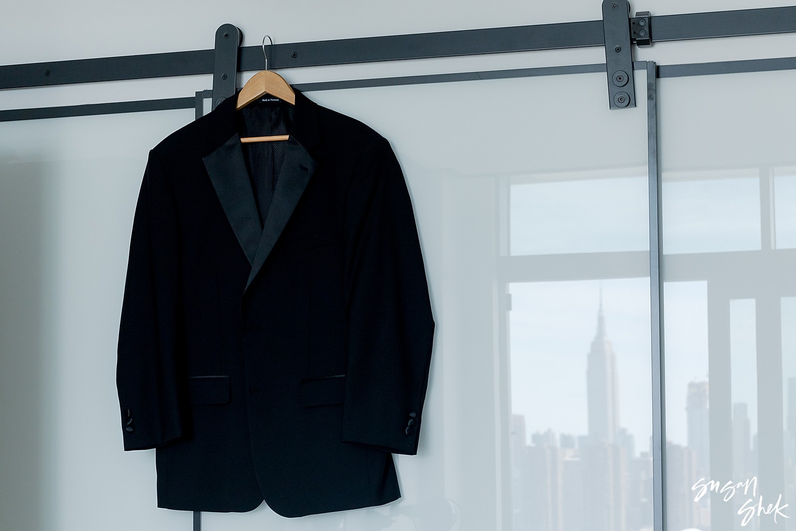 william vale hotel wedding, the william vale, the william vale hotel, william vale wedding, weddings at william vale hotel, brooklyn wedding. wedding photographer, nyc wedding photographer