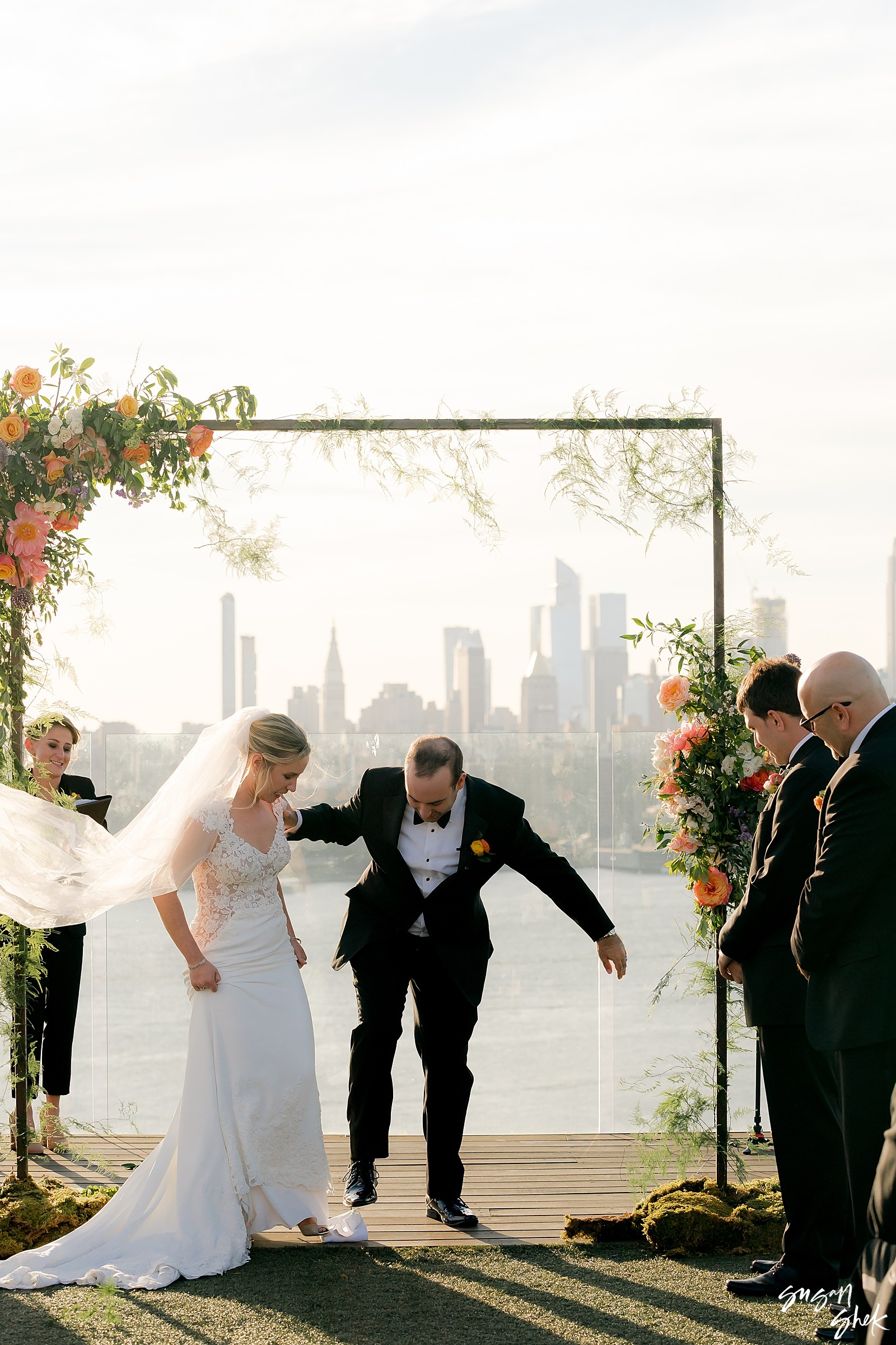 william vale hotel wedding, the william vale, the william vale hotel, william vale wedding, weddings at william vale hotel, brooklyn wedding. wedding photographer, nyc wedding photographer