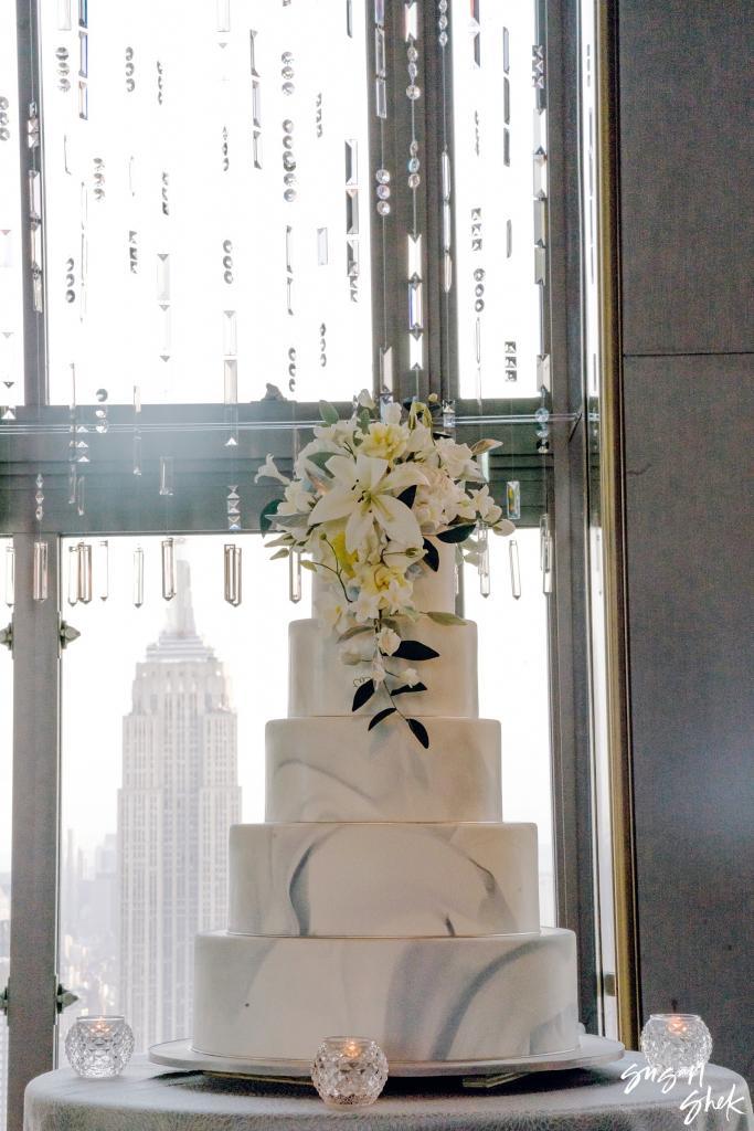 wedding cake details at the rainbow room