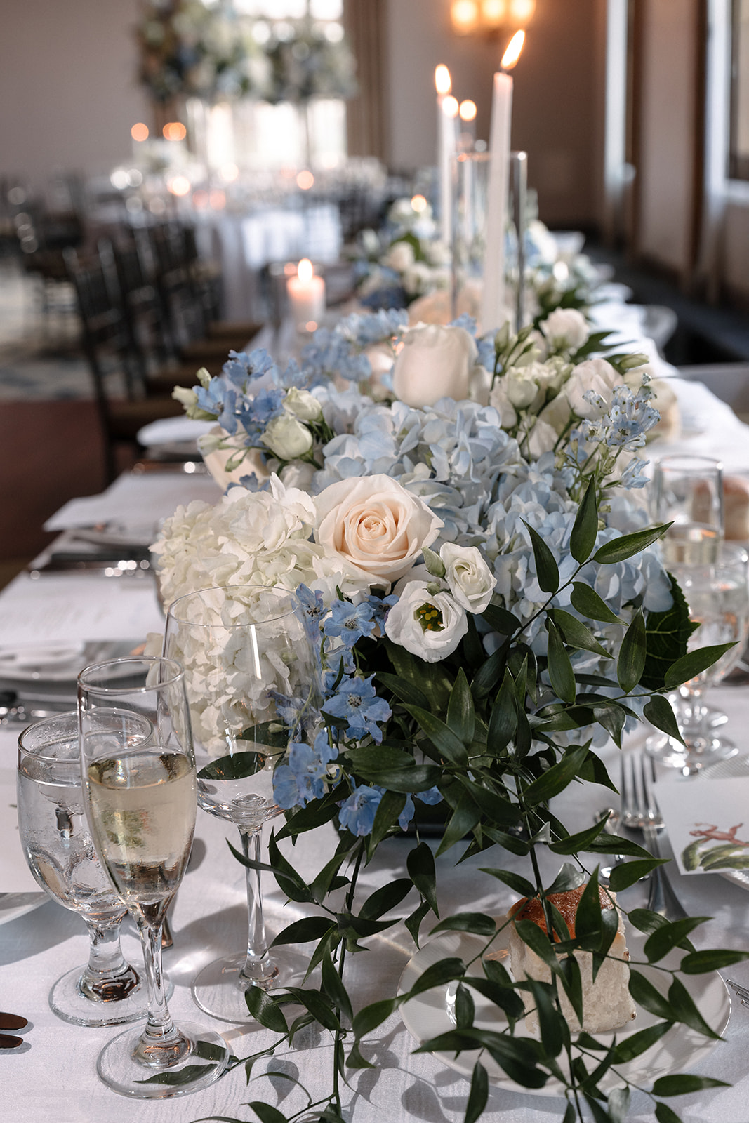a beautiful baby blue wedding centerpiece at a NYC wedding 